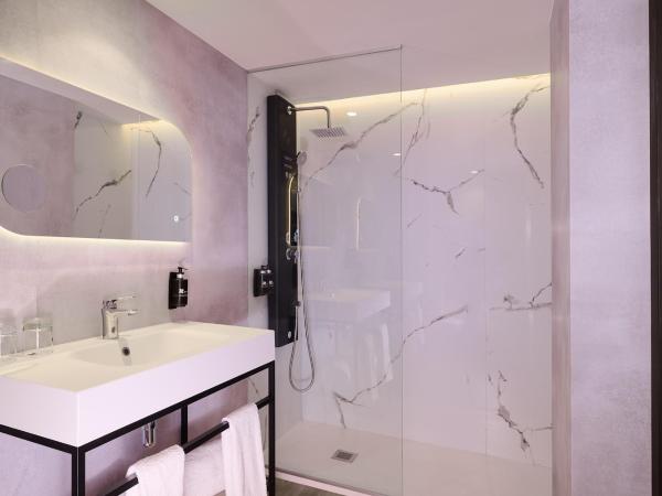 Gran Hotel Luna de Granada : photo 4 de la chambre chambre lits jumeaux premium