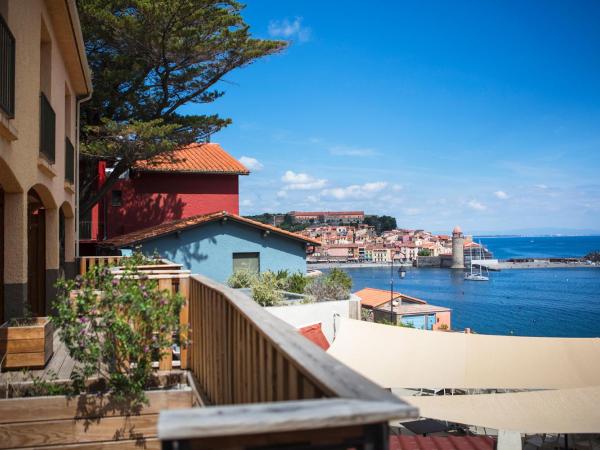 Hotel Le Bon Port : photo 1 de la chambre chambre double avec balcon