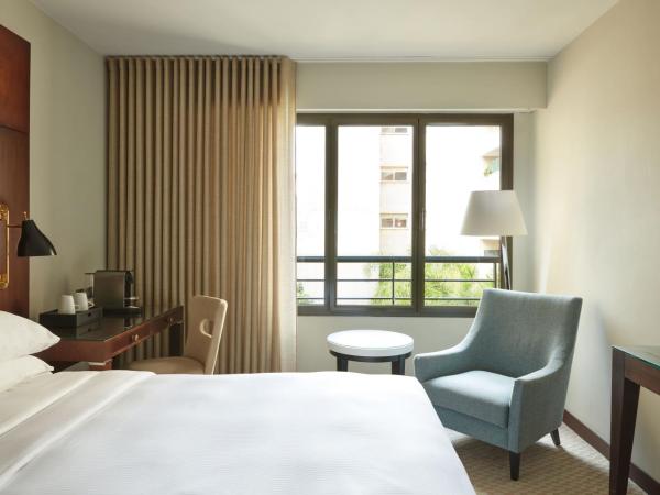 Hyatt Regency Nice Palais de la Méditerranée : photo 2 de la chambre chambre lit queen-size 