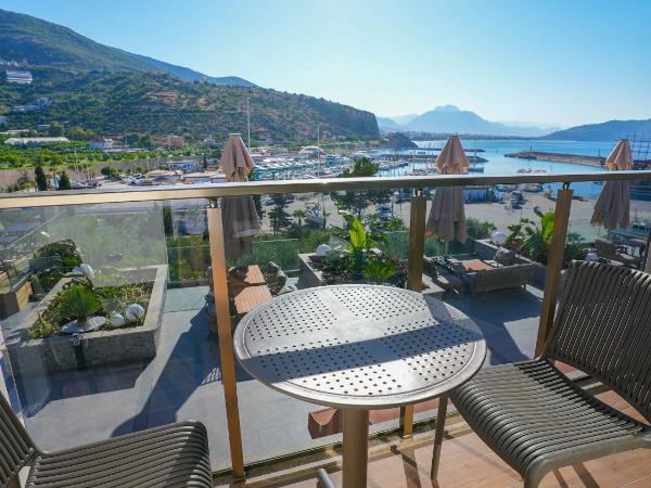 Ada Port Hotel Adults Only : photo 4 de la chambre chambre double