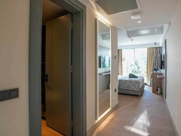 Ada Port Hotel Adults Only : photo 6 de la chambre double room with jacuzzi