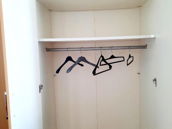 Ampie camere Locarno : photo 4 de la chambre chambre lits jumeaux spacieuse