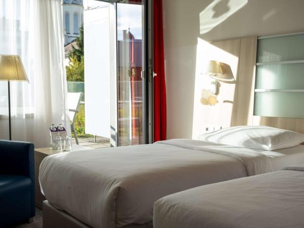 Park Inn by Radisson Linz : photo 8 de la chambre chambre standard avec terrasse