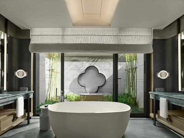 Banyan Tree Yangcheng Lake : photo 8 de la chambre lakefront two-bedroom pool villa