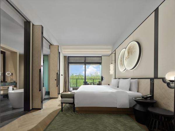 Banyan Tree Yangcheng Lake : photo 1 de la chambre lagoon view pool king room