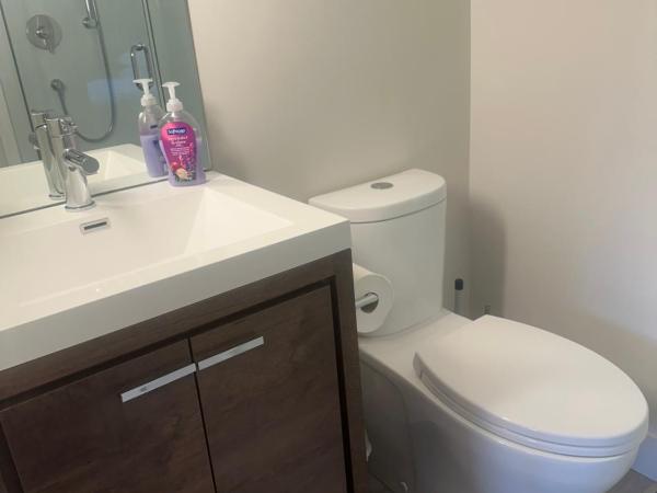 Upper Room in the Mission : photo 10 de la chambre chambre lit queen-size