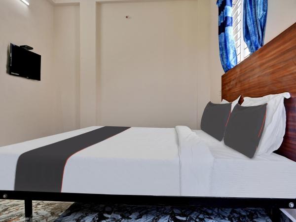 OYO Grand Moon Light : photo 10 de la chambre chambre triple classique