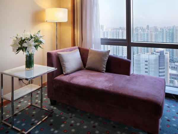 Courtyard by Marriott Suzhou : photo 2 de la chambre chambre lit king-size premium