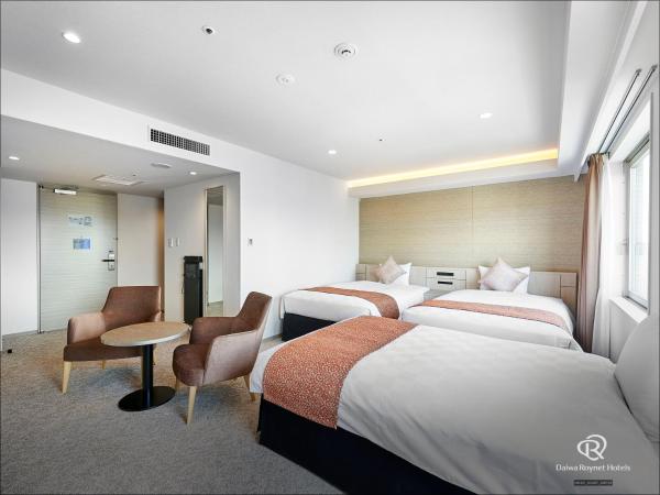Daiwa Roynet Hotel Kyoto-Hachijoguchi : photo 1 de la chambre wide deluxe twin room with extra bed - non-smoking