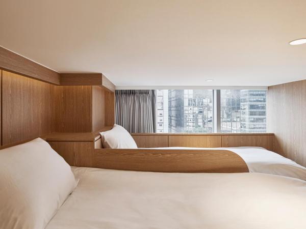 HOTEL DRIP&DROP, Myeongdong : photo 2 de la chambre a-1 (1 double bed, 2 single beds)