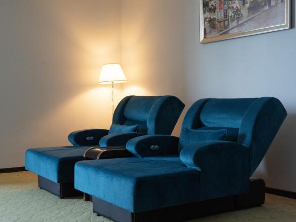 Pan Borneo Hotel Kota Kinabalu : photo 4 de la chambre executive suite with complimentary airport shuttle