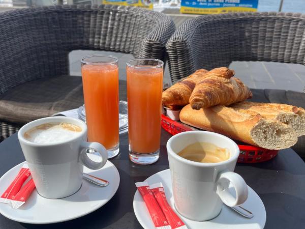 Voilier et plage : photo 1 de la chambre mobile home