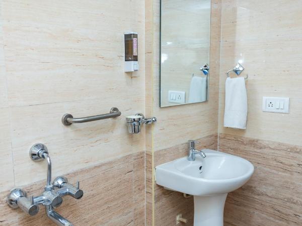 Ishwerya Suites : photo 5 de la chambre chambre double Économique