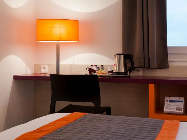 Comfort Hotel Expo Colmar : photo 1 de la chambre chambre lit queen-size - non-fumeurs