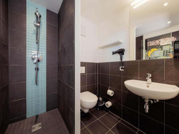 Generator Berlin Alexanderplatz : photo 4 de la chambre dortoir pour femmes de 6 lits