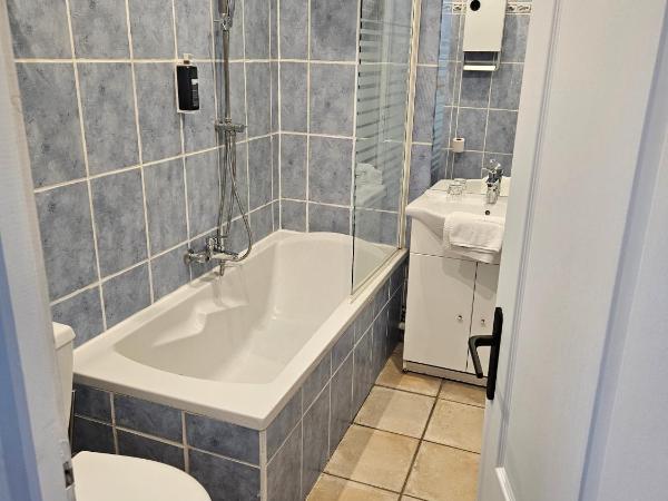 Brit Hotel Comtes De Champagne - Troyes Centre Historique : photo 9 de la chambre chambre lit double supérieure