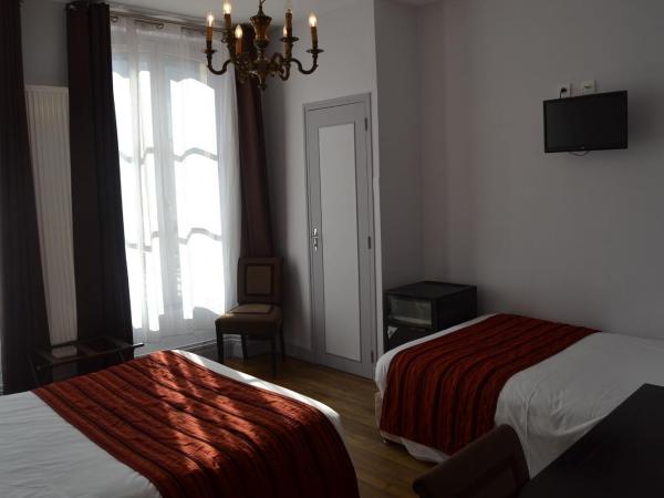 Brit Hotel Comtes De Champagne - Troyes Centre Historique : photo 1 de la chambre chambre triple - annexe