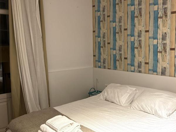 Casa Letran Guesthouse : photo 4 de la chambre chambre double standard avec salle de bains commune