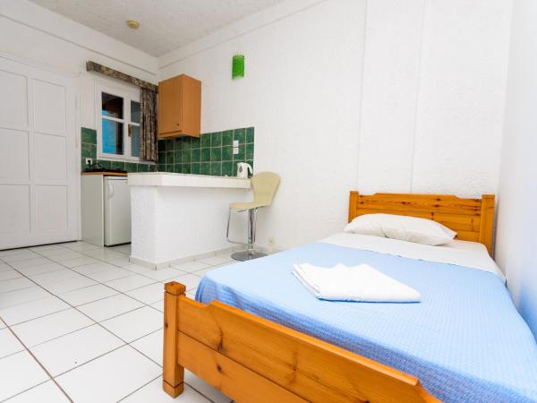 Classic Apartments : photo 6 de la chambre appartement 1 chambre supérieur avec vue latérale sur la mer