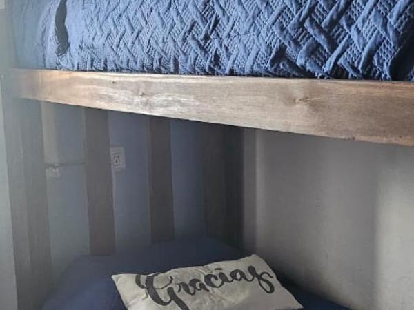 Hostel Mendosol : photo 3 de la chambre chambre familiale avec salle de bains commune