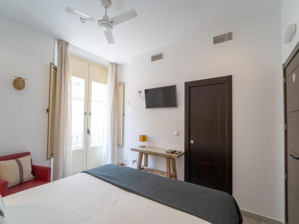La Siesta de Picasso : photo 2 de la chambre chambre double avec balcon
