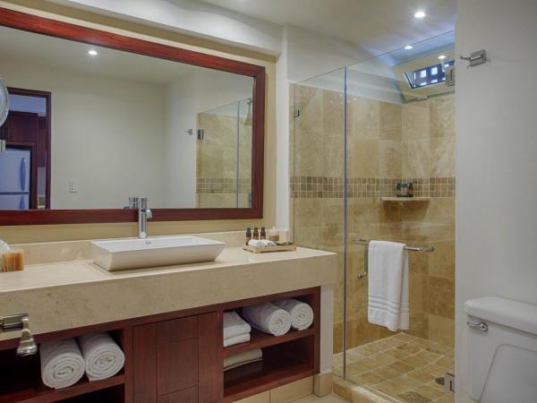 Costa Sur Resort, Classico Collection by Sonesta : photo 5 de la chambre hébergement lit king-size de luxe - côté océan