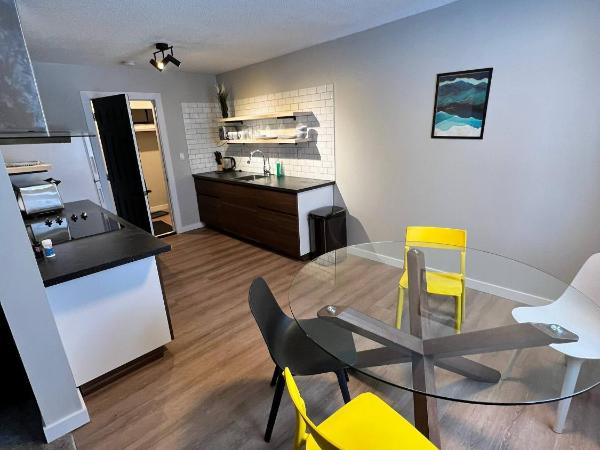 Close To Whyte University New Reno King : photo 4 de la chambre maison de vacances