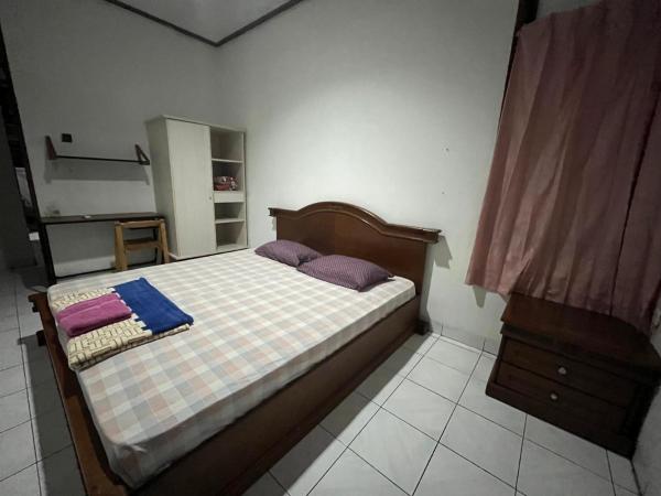 SPOT ON 94142 Al Fatih Residence Syariah 2 : photo 3 de la chambre chambre double deluxe