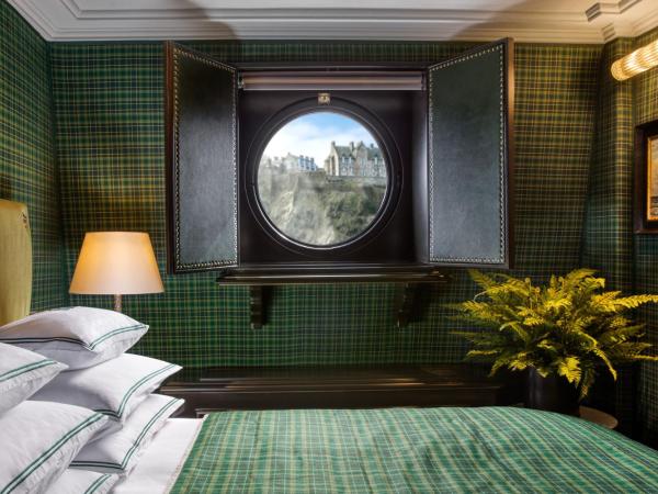 100 Princes Street : photo 10 de la chambre chambre double classique - vue sur château