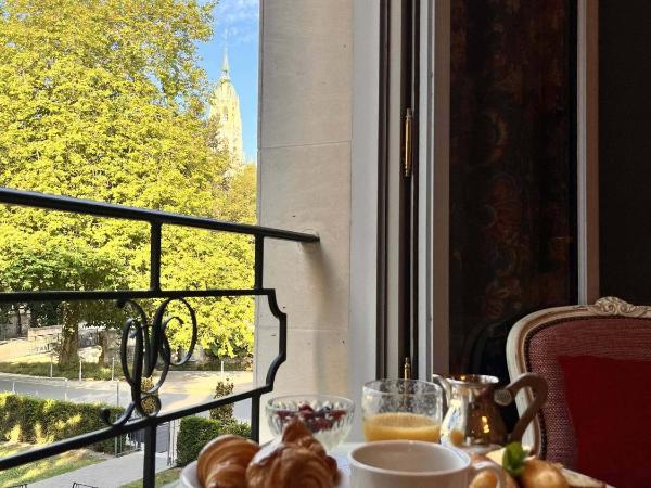 Villa Lara Hotel : photo 6 de la chambre chambre deluxe double ou lits jumeaux