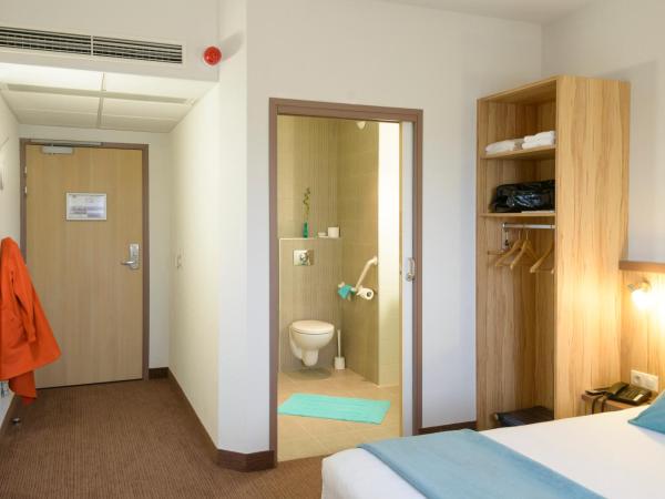 Brit Hotel Reims Croix Blandin : photo 1 de la chambre chambre simple