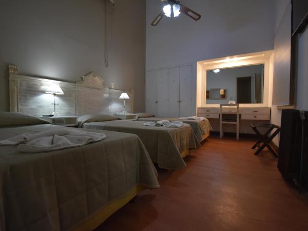 Hotel Plaza : photo 4 de la chambre chambre triple classique