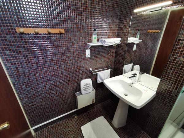 Belle chambre d'hôtes avec petit déjeuner chez Phil et Isa : photo 6 de la chambre chambre double