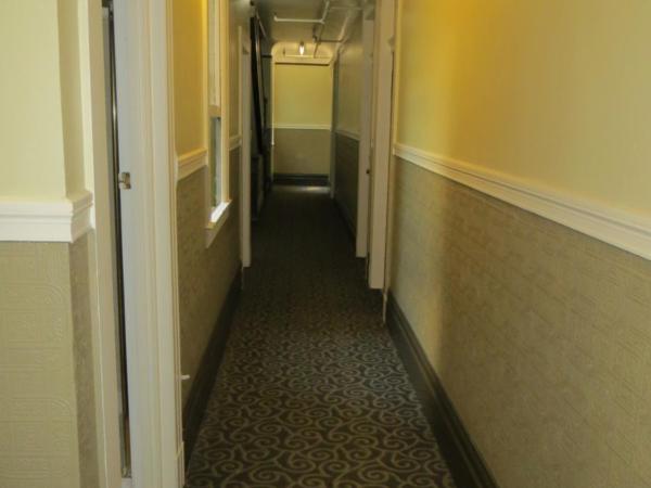 Perramont Hotel : photo 2 de la chambre chambre simple avec salle de bains commune