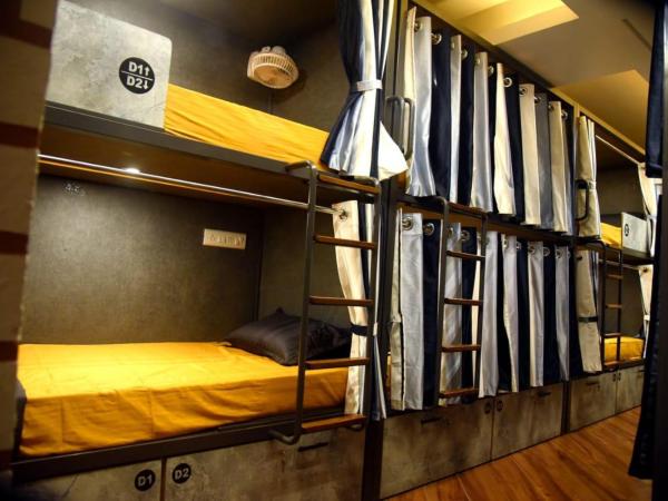Charyana Solo Backpackers : photo 7 de la chambre lit superposé dans dortoir pour femmes