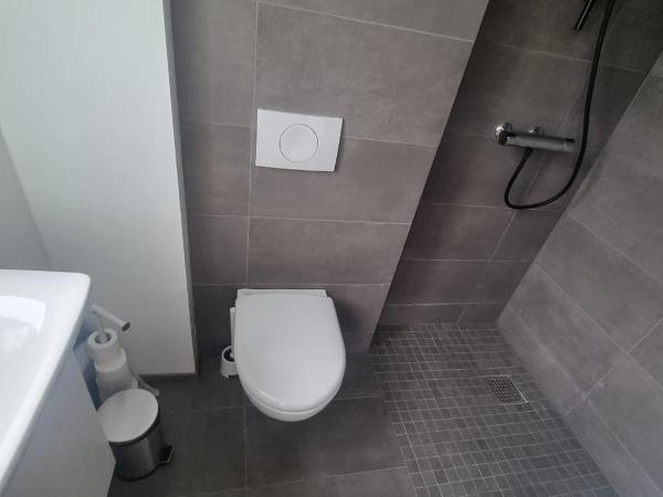 Igdlo Guesthouse : photo 7 de la chambre chambre double avec salle de bains privative