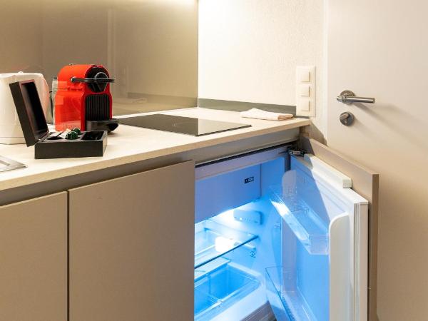 NEW OPENING 2022 - Los Lorentes Hotel Bern City : photo 6 de la chambre deux chambres doubles supérieures communicantes avec kitchenette