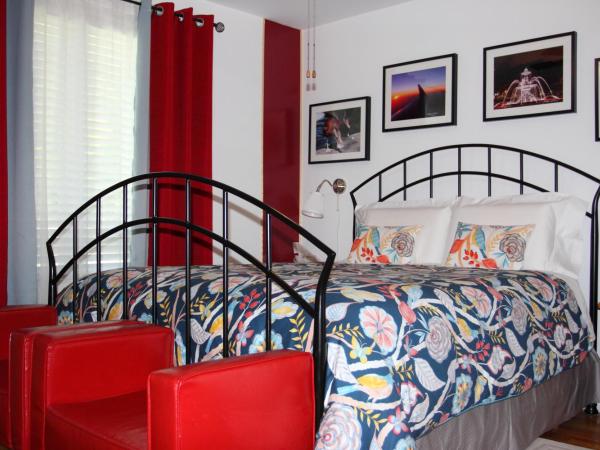 Gite Confort : photo 9 de la chambre chambre supérieure lit queen-size