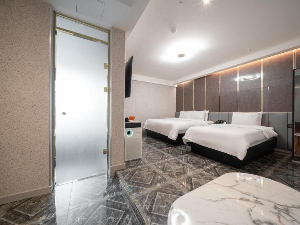 Hotel Voll : photo 1 de la chambre chambre 2 lits king-size