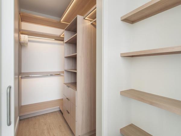 Luxury Penthouse with Stunning Views : photo 1 de la chambre chambre lit queen-size deluxe