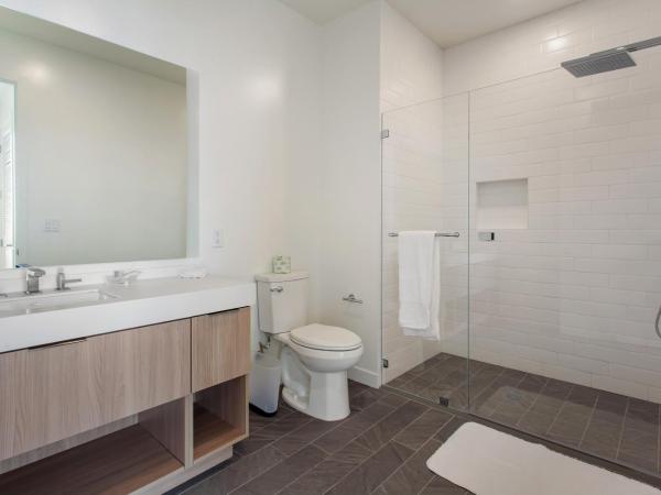 Luxury Penthouse with Stunning Views : photo 3 de la chambre chambre lit queen-size deluxe