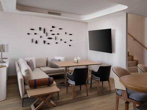 The St Regis Al Mouj Muscat Resort : photo 4 de la chambre two-bedroom bi-level palm suite with ocean view and balcony
