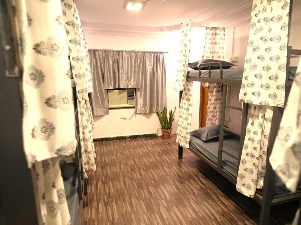 Nomadic Hostel : photo 5 de la chambre lit dans dortoir mixte de 8 lits