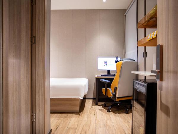 网鱼电竞酒店上海新国际博览中心店 : photo 6 de la chambre chambre simple supérieure