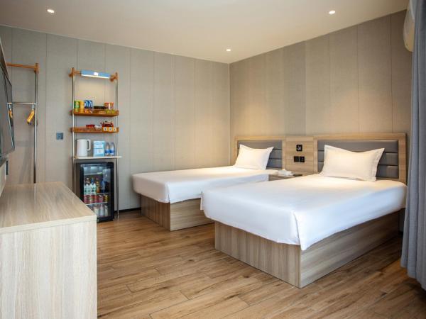 网鱼电竞酒店上海新国际博览中心店 : photo 2 de la chambre chambre double deluxe