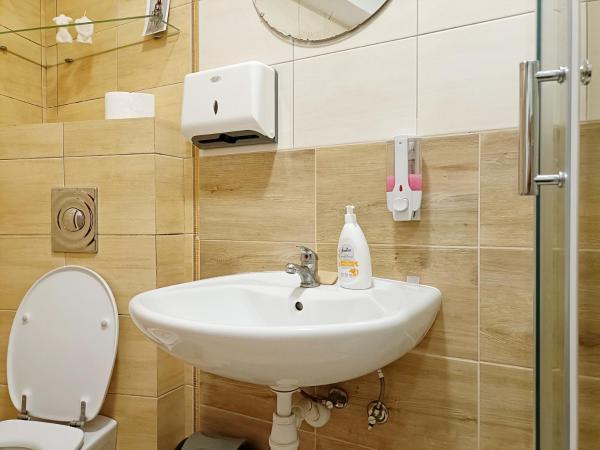 pokoje przytulnie jak w domu : photo 9 de la chambre petite chambre double