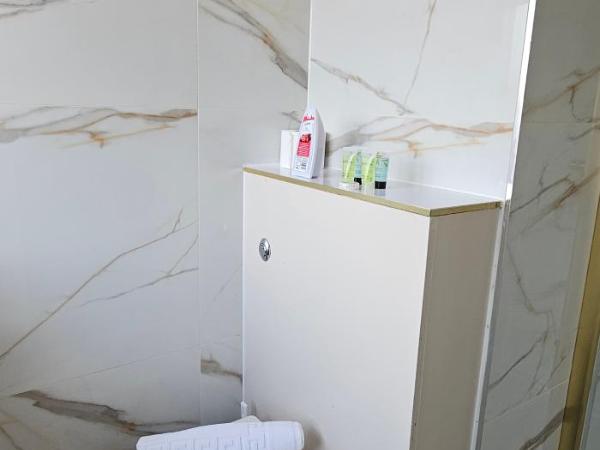 MSM Arena Hotel : photo 4 de la chambre chambre double deluxe avec douche