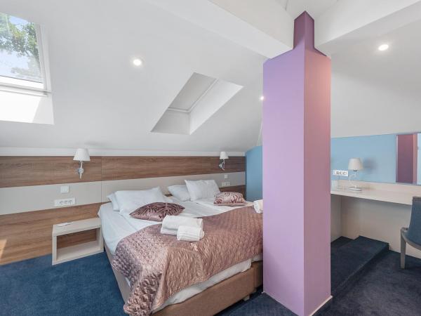 Boutique Hotel Mali Raj : photo 2 de la chambre suite 2 chambres - mansardée