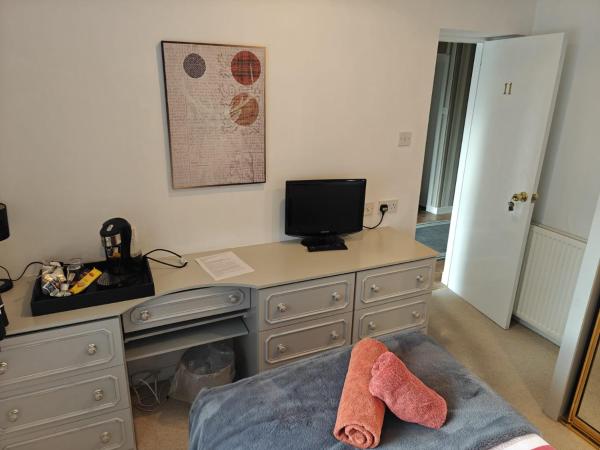 The Jays Guest House : photo 3 de la chambre chambre simple avec salle de bains à l'extérieur de la chambre