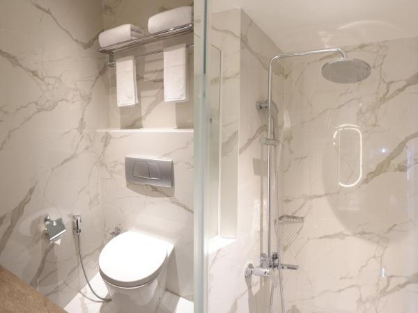 HARRIS Hotel & Conventions Gubeng : photo 6 de la chambre chambre double ou lits jumeaux supérieure